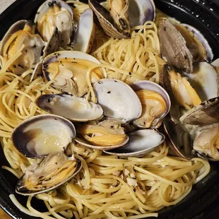 pasta dish, pasta, food