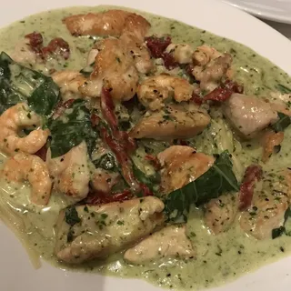Chicken & Shrimp Creamy Pesto