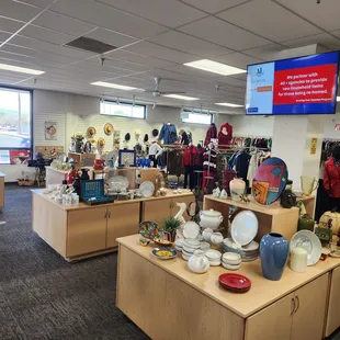 Plenty of dishes, decor and decorations waiting for you.
