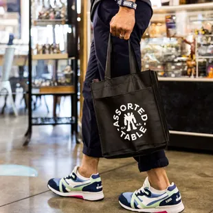 Receive a complimentary wine tote when you purchase four or more bottles. Strut in style.