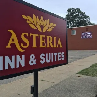 Asteria Inn &amp; Suites