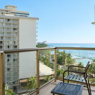 Aston Waikiki Circle Hotel - Partial Ocean View Balcony