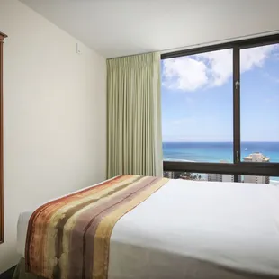 Aston Waikiki Sunset - 2-Bedroom 1-Bath Ocean View