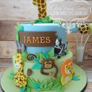 Jungle safari birthday cake with cake pops