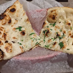 Garlic naan