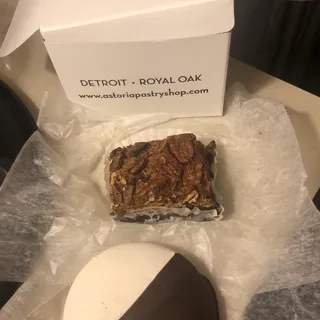 Pecan Turtle Brownie
