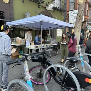 Pop up at Bernal Cutlery