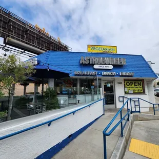 the entrance to the restaurant