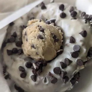 Chocolate chip cookie dough