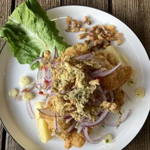 Chicharron de pescado (Fish cracklings)