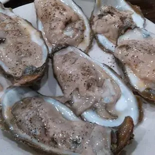 THE BEST FRESH RAW OYSTERS IVE EVER HAD BIG FAT AND MEATY ONLY ATE 30