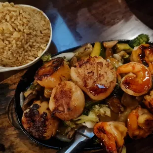 Shrimp and scallop combination dinner
