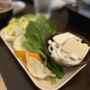 Veggies included in the nabe set + udon  IG: @ohmyono