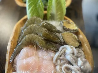 Honolulu Hotpot Hale