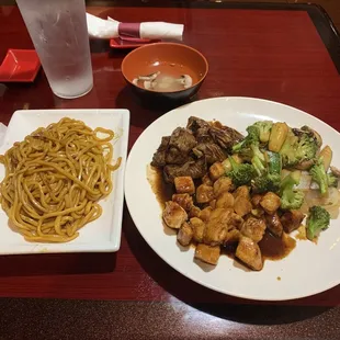 Steak and Chicken Lunch Combo with Noodles (Fried Rice never came out)