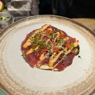 Spicy tuna pizza appetizer