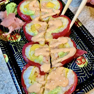 Sweet Heart Roll (mango, avocado, lobster salad)