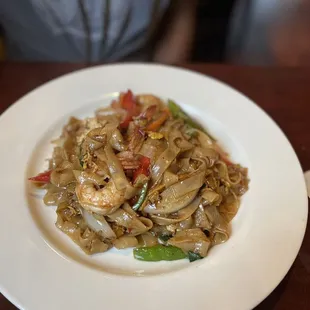 Drunken noodles w/ shrimp