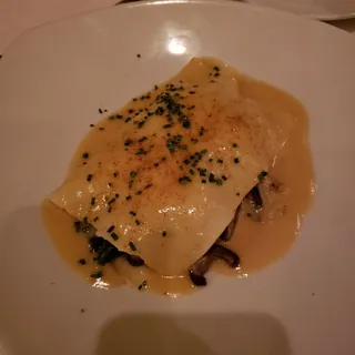 Free-Form Blue Crab Raviolo