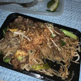 Beef Pad thai with extra sauce - very delicious!