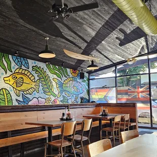 8/29/2024 - I love their mural. Such gorgeous colors.