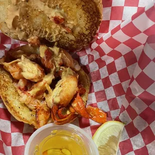 Lobster roll