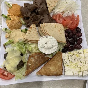 Combination platter