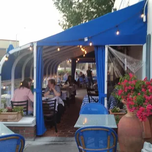 Wonderful place to eat outside and enjoy good food