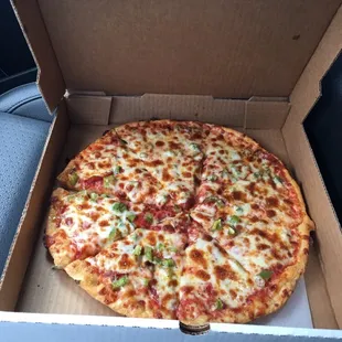 delicious pizza!! One of the best buffalo chicken pizzas I've ever had