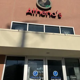 Parking lot view of restaurant