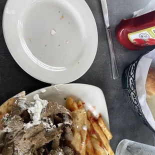 You can see the egg shells on the plate that came from the Gyro.