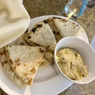 Pita with hummus