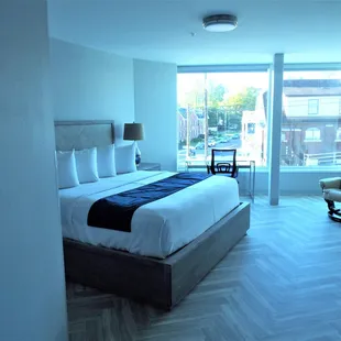 Super Luxury King Room