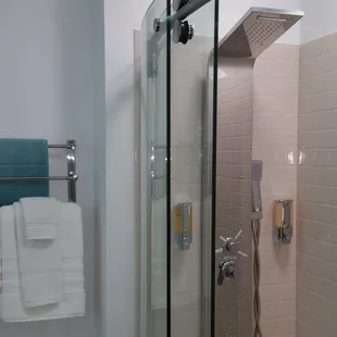 Rainfall/Waterfall Showers