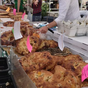 Avalanche pizza and bread
