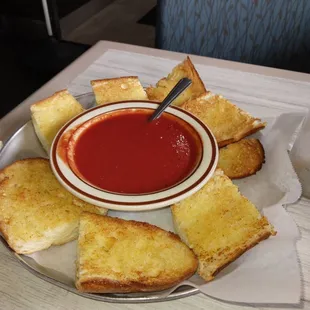 it&apos;s supposed to be garlic bread and marinara. Not very good.