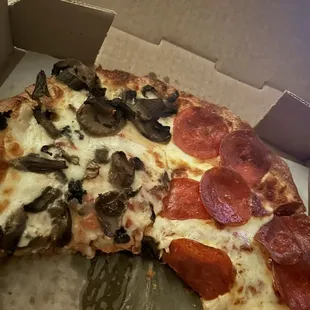 Small pizza xtra cheese 1/2 and 1/2