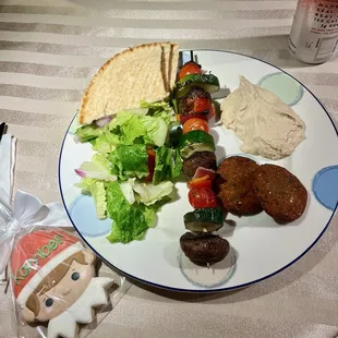 This is my vegetarian daughter's plate. The rest of us had gyro, chicken, steak and shrimp too!  Mmmmm!