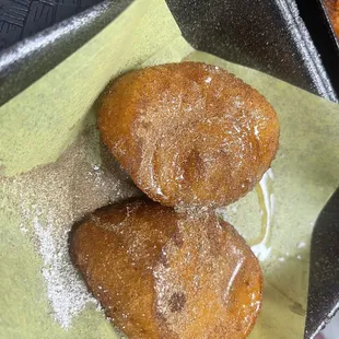 Fried cinnamon biscuits