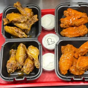 a tray of chicken wings