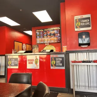 the inside of a fast food restaurant