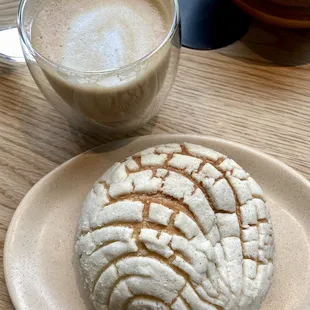 Concha, Cafe con Leche