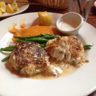 Jumbo Lump Crab Cakes (1/4 Lb Ea)