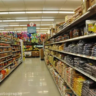 the aisle of a grocery store
