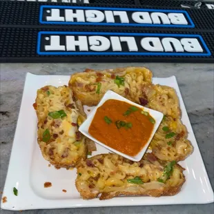 Mac and Cheese Egg Rolls