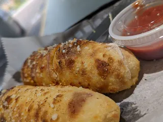 Slice Pizzeria & Wing House