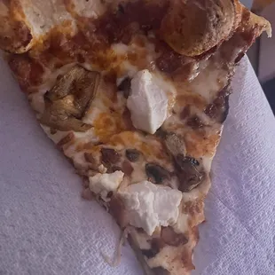 classic 16 " add bacon, mushrooms, and ricotta