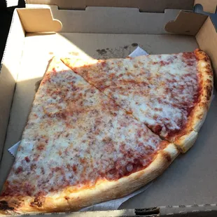 2 slices of cheese lunch special $5.99. Comes with a drink