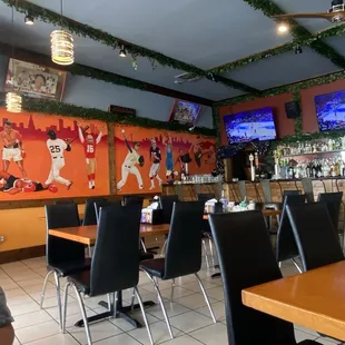 Back wall, seating and bar