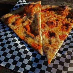 Sunshine on my pizza - outdoor seating is delightful when the weather cooperates.